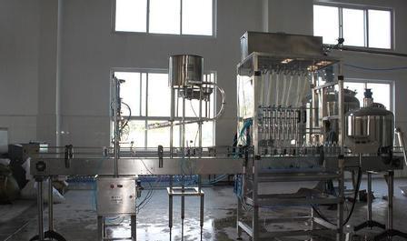 自动定量灌装机在生产企业的使用